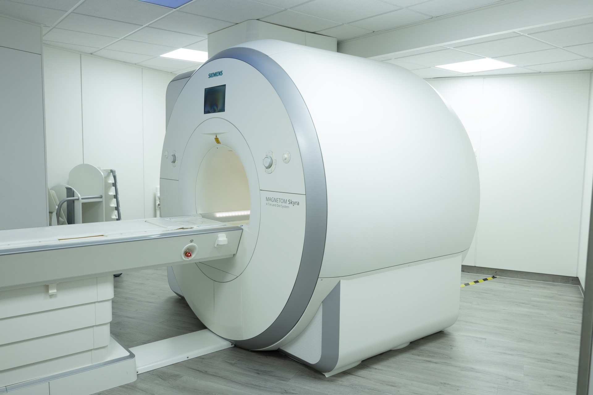 MRI in examination room - MCB